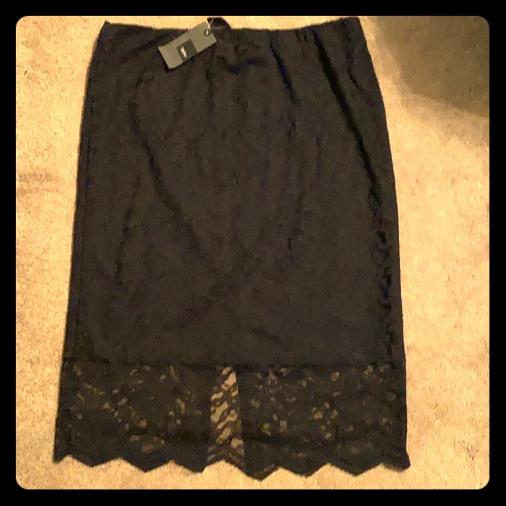 Lace skirt